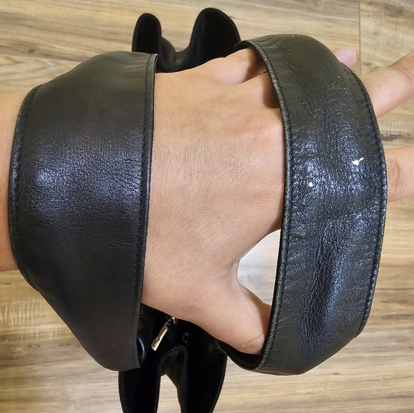 Salvatore Ferragamo Vara Tote Nylon with Leather Medium - Picture 12 of 16